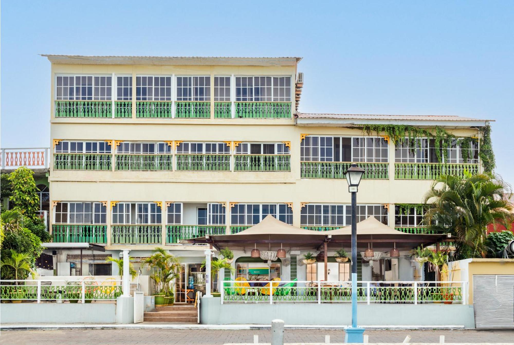 Hotel Peten Flores Exteriör bild